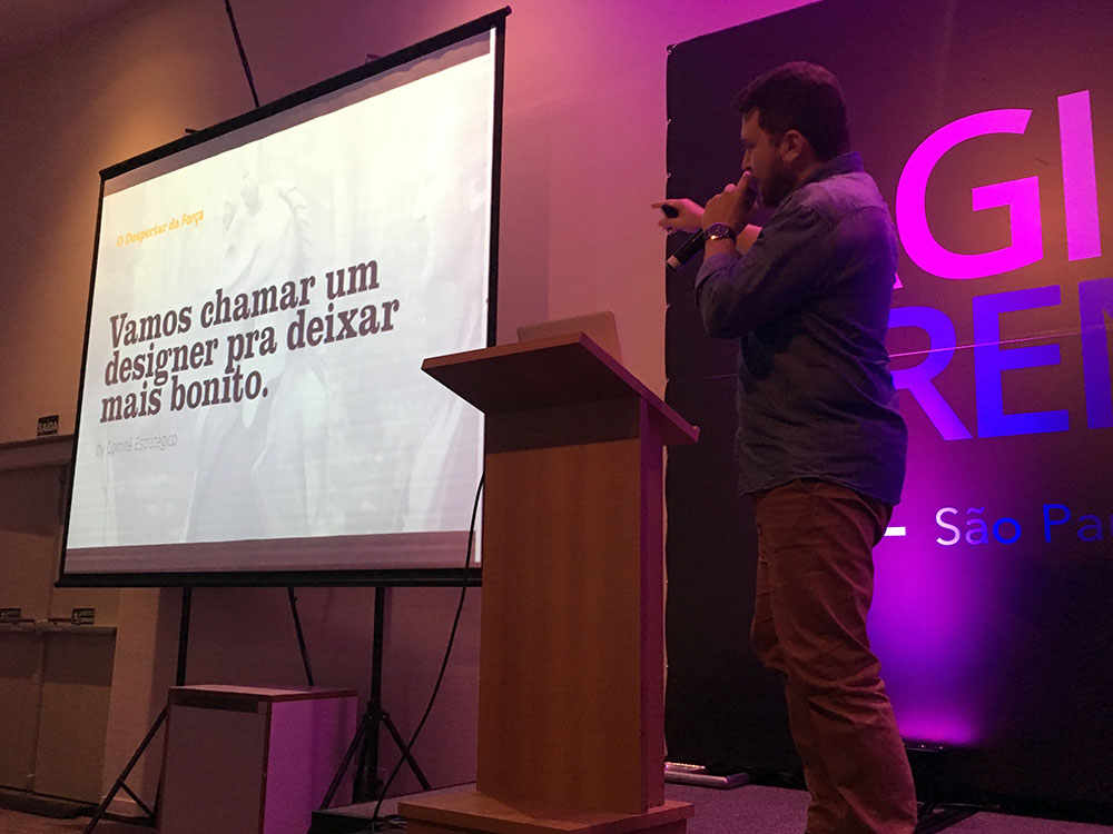 Giu Vicente e sua apresentação Agile & UX